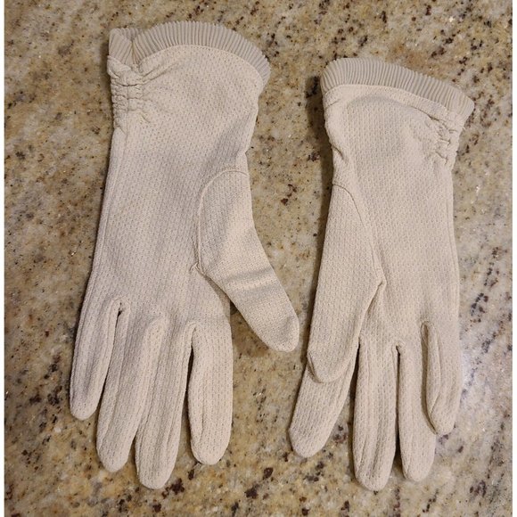 Vintage Size M Stretch Nylon Formal Beige 8" Gloves Pleated Fan Wrist Helanca - Picture 5 of 16